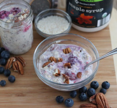 Mixed Berry Nut Overnight Oats