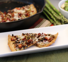 Shallot, Asparagus & Sun-Dried Tomato Pizza